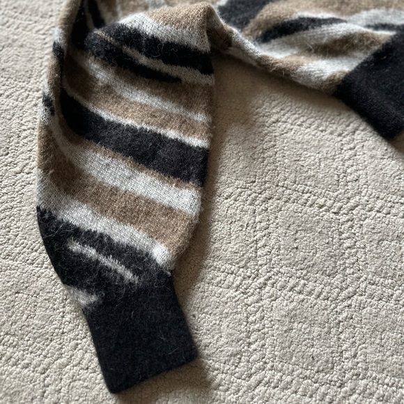 & Other Stories Alpaca Blend Knit Sweater Zebra Print Women’s Size Small - Picture 6 of 10